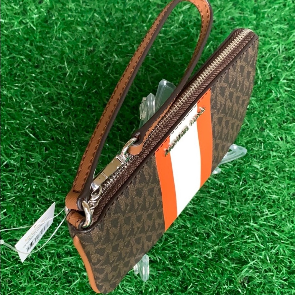 Michael Kors Jet Set Travel Large Top Zip Wristlet - Picture 11 of 16